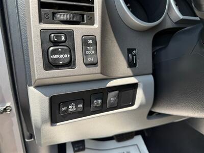 2013 Toyota Tundra CREWMAX SR5   - Photo 20 - Elkhart, IN 46514