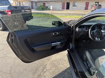 2018 Ford Mustang EcoBoost - Photo 11 - Elkhart, IN 46514