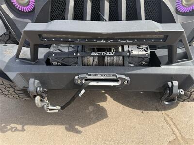 2020 Jeep Gladiator Overland   - Photo 11 - Elkhart, IN 46514