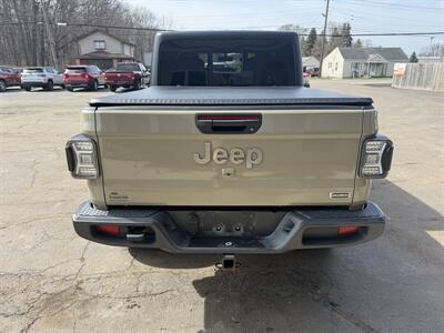 2020 Jeep Gladiator Overland   - Photo 6 - Elkhart, IN 46514