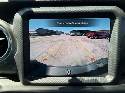 2020 Jeep Gladiator Overland   - Photo 22 - Elkhart, IN 46514