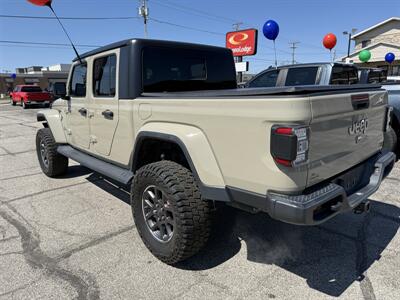 2020 Jeep Gladiator Overland   - Photo 4 - Elkhart, IN 46514