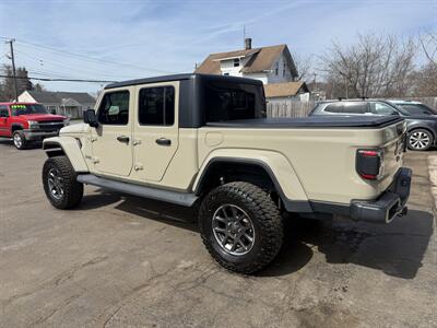 2020 Jeep Gladiator Overland   - Photo 5 - Elkhart, IN 46514