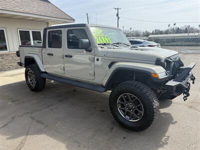 2020 Jeep Gladiator Overland   - Photo 9 - Elkhart, IN 46514