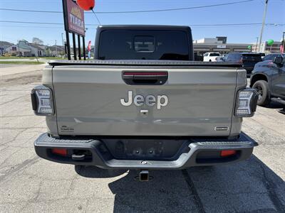 2020 Jeep Gladiator Overland   - Photo 5 - Elkhart, IN 46514
