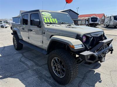 2020 Jeep Gladiator Overland   - Photo 8 - Elkhart, IN 46514