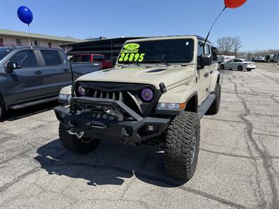 2020 Jeep Gladiator Overland   - Photo 1 - Elkhart, IN 46514