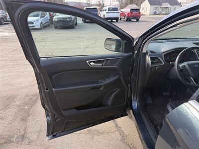 2023 Ford Edge SEL   - Photo 10 - Elkhart, IN 46514