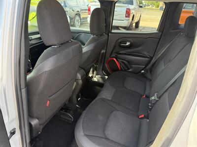 2017 Jeep Renegade Trailhawk   - Photo 14 - Elkhart, IN 46514