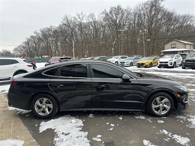 2020 Hyundai Sonata SE   - Photo 4 - Elkhart, IN 46514