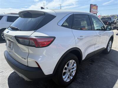 2020 Ford Escape SE   - Photo 7 - Elkhart, IN 46514