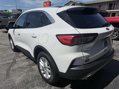 2020 Ford Escape SE   - Photo 5 - Elkhart, IN 46514