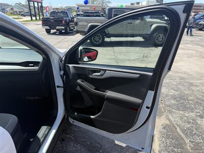 2020 Ford Escape SE   - Photo 20 - Elkhart, IN 46514