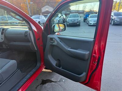 2010 Nissan Frontier KING CAB SE - Photo 12 - Elkhart, IN 46514