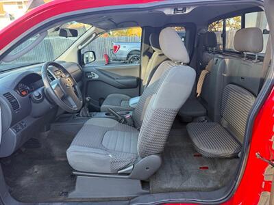 2010 Nissan Frontier KING CAB SE - Photo 10 - Elkhart, IN 46514