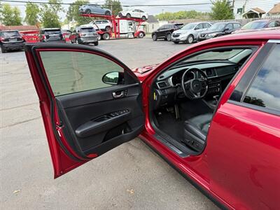 2016 Kia Optima SX   - Photo 10 - Elkhart, IN 46514