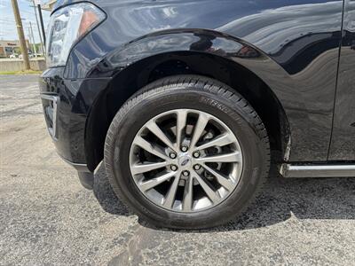 2018 Ford Expedition Limited - Photo 3 - Elkhart, IN 46514