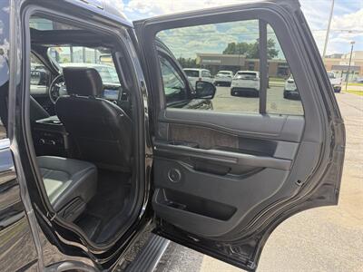 2018 Ford Expedition Limited - Photo 16 - Elkhart, IN 46514