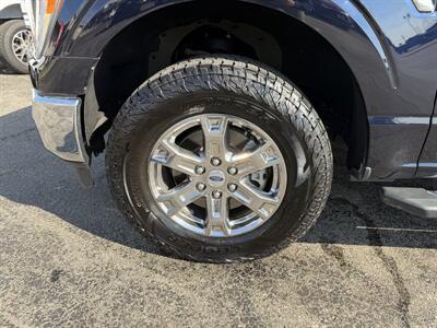 2021 Ford F-150 XLT   - Photo 3 - Elkhart, IN 46514