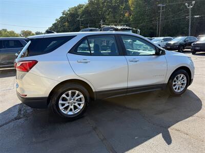 2020 Chevrolet Equinox LS   - Photo 5 - Elkhart, IN 46514
