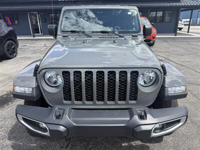 2020 Jeep Gladiator Sport S   - Photo 9 - Elkhart, IN 46514