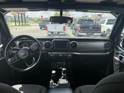2020 Jeep Gladiator Sport S   - Photo 16 - Elkhart, IN 46514