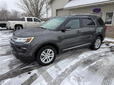 2018 Ford Explorer XLT   - Photo 2 - Elkhart, IN 46514