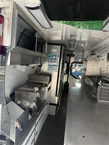 2020 Mercedes-Benz Sprinter 4500 - Photo 14 - Elkhart, IN 46514