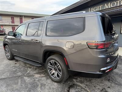 2024 Jeep Wagoneer L Series II - Photo 5 - Elkhart, IN 46514