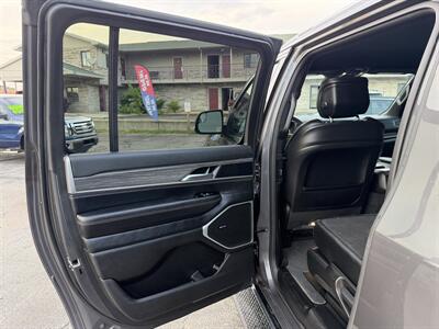 2024 Jeep Wagoneer L Series II - Photo 14 - Elkhart, IN 46514