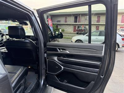 2024 Jeep Wagoneer L Series II - Photo 18 - Elkhart, IN 46514