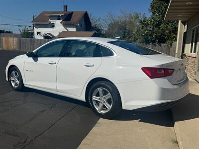 2022 Chevrolet Malibu LS   - Photo 5 - Elkhart, IN 46514