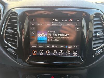 2020 Jeep Compass LIMITED   - Photo 20 - Elkhart, IN 46514