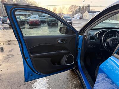 2020 Jeep Compass LIMITED   - Photo 9 - Elkhart, IN 46514