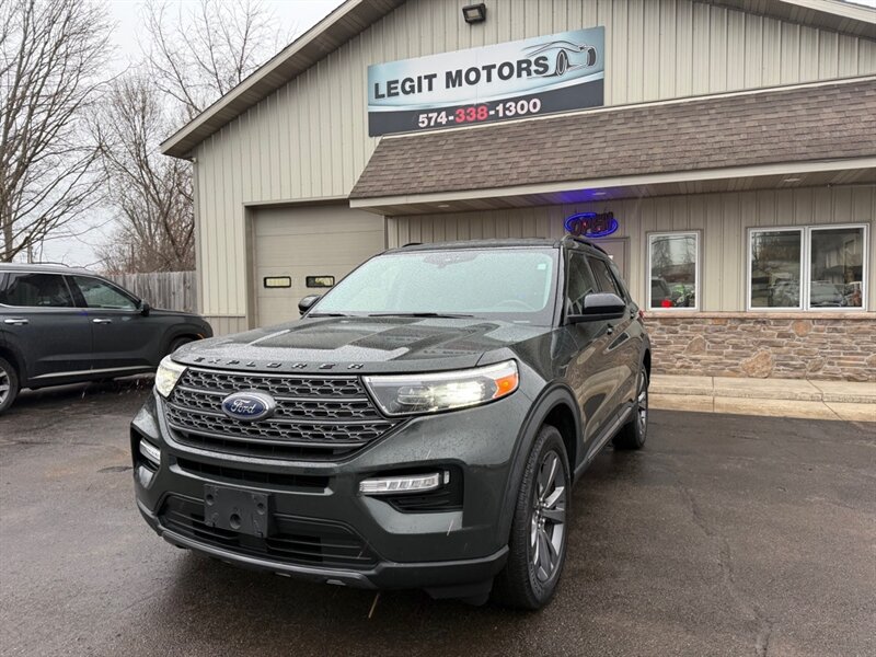 2022 Ford Explorer XLT   - Photo 1 - Elkhart, IN 46514
