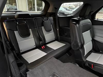 2022 Ford Explorer XLT   - Photo 17 - Elkhart, IN 46514
