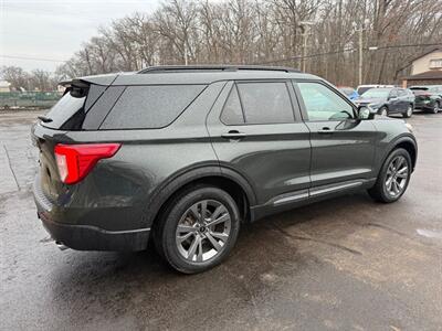 2022 Ford Explorer XLT   - Photo 6 - Elkhart, IN 46514