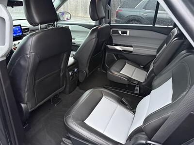 2022 Ford Explorer XLT   - Photo 12 - Elkhart, IN 46514