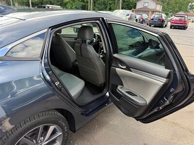 2019 Honda Civic EXL   - Photo 12 - Elkhart, IN 46514