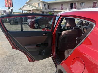 2017 Kia Sportage SX Turbo - Photo 14 - Elkhart, IN 46514