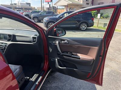 2017 Kia Sportage SX Turbo - Photo 19 - Elkhart, IN 46514