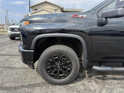 2021 Chevrolet Silverado 2500 LTZ   - Photo 3 - Elkhart, IN 46514