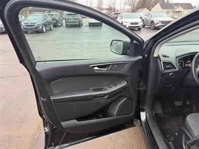 2017 Ford Edge SE   - Photo 8 - Elkhart, IN 46514
