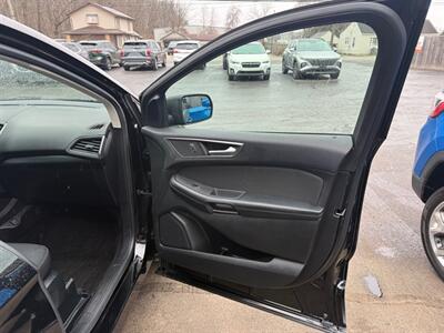 2017 Ford Edge SE   - Photo 16 - Elkhart, IN 46514
