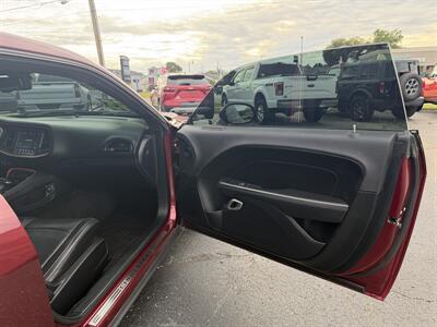 2017 Dodge Challenger R/T - Photo 18 - Elkhart, IN 46514