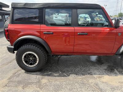 2023 Ford Bronco Big Bend Advanced   - Photo 8 - Elkhart, IN 46514