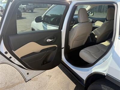 2016 Jeep Cherokee LATITUDE   - Photo 12 - Elkhart, IN 46514