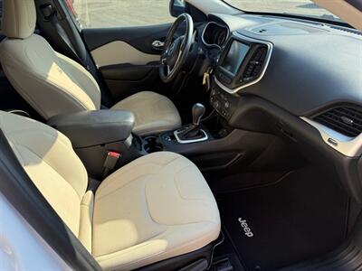 2016 Jeep Cherokee LATITUDE   - Photo 15 - Elkhart, IN 46514
