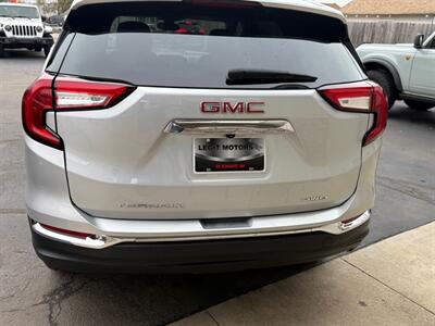 2022 GMC Terrain SLT   - Photo 8 - Elkhart, IN 46514