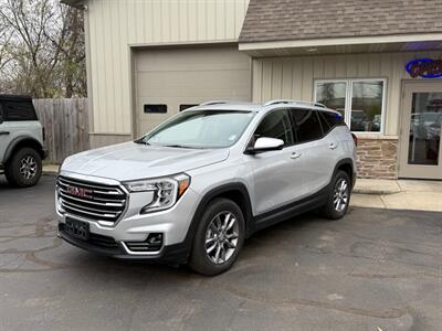 2022 GMC Terrain SLT   - Photo 4 - Elkhart, IN 46514